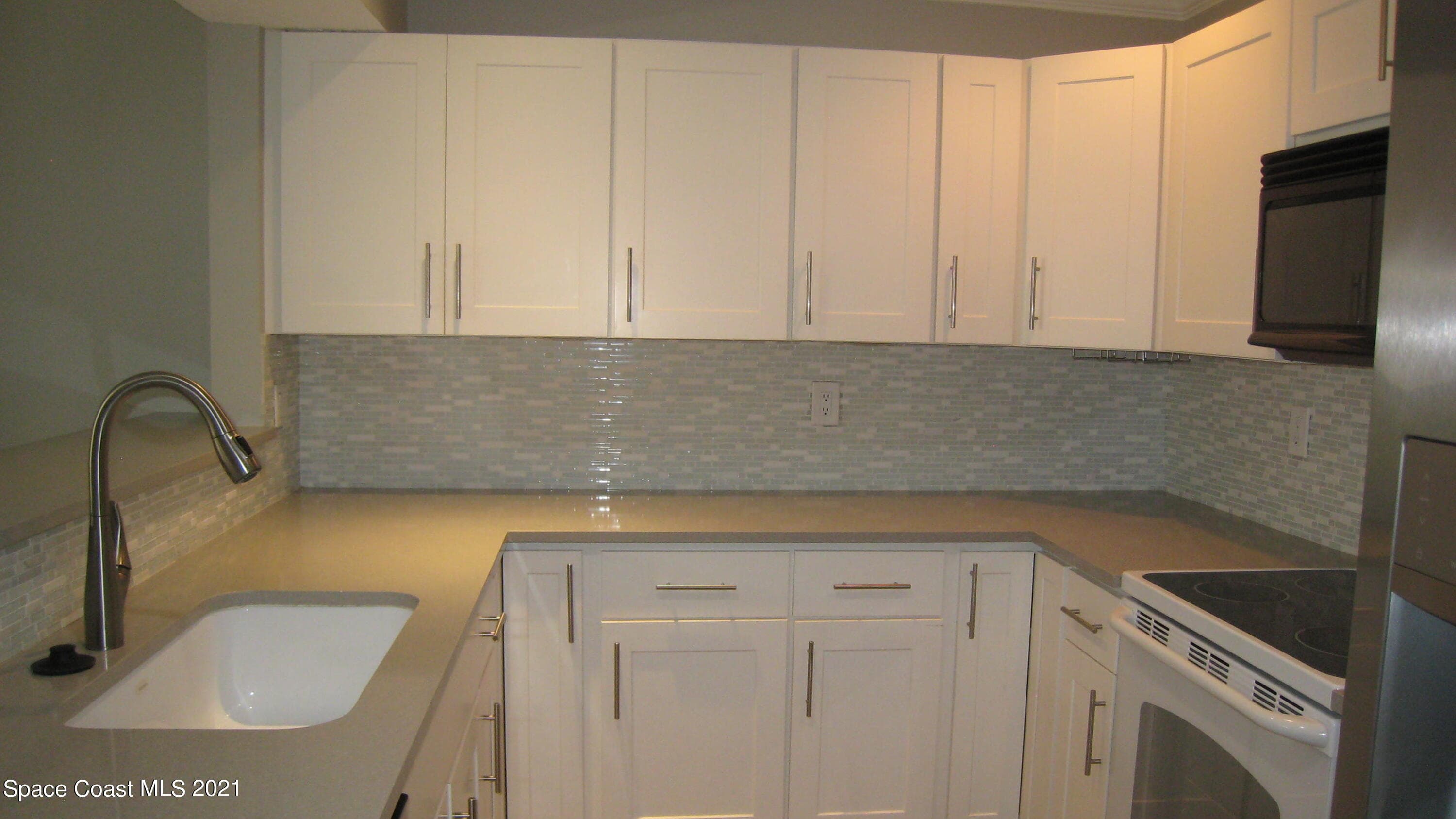 125 Escambia Lane 304, Cocoa Beach, FL 32931 — photo 8