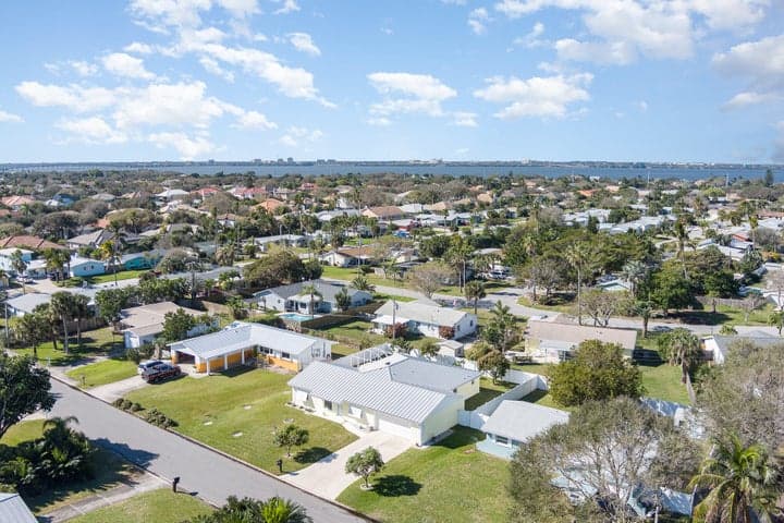 2035 Sea Avenue, Indialantic, FL 32903