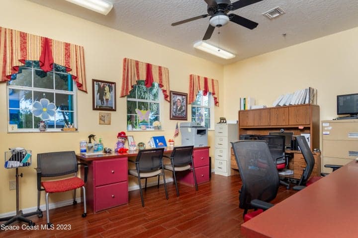 Photo 17