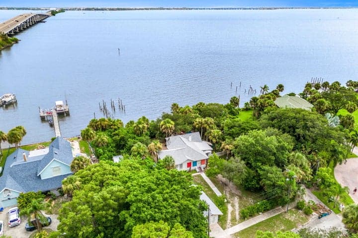 1365 Pineapple Avenue, Melbourne, FL 32935