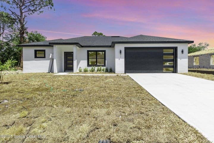 435 Goldsmith Avenue NW, Palm Bay, FL 32907