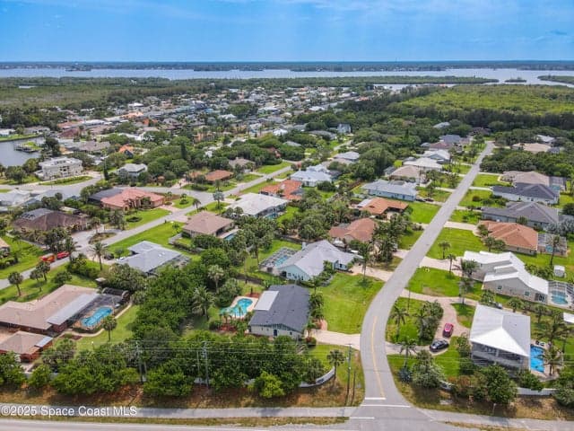 201 Woody Circle, Melbourne Beach, FL 32951 — photo 4