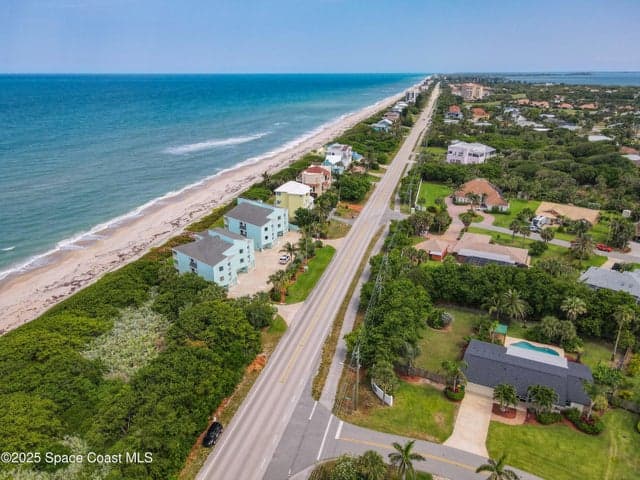 201 Woody Circle, Melbourne Beach, FL 32951 — photo 6