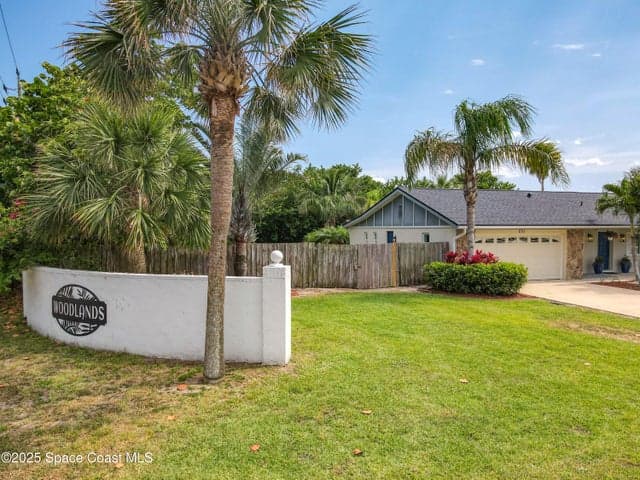 201 Woody Circle, Melbourne Beach, FL 32951 — photo 9
