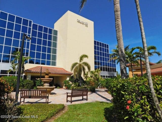 150 Cocoa Isles Boulevard 101 (1,266 Rsf), Cocoa Beach, FL 32931