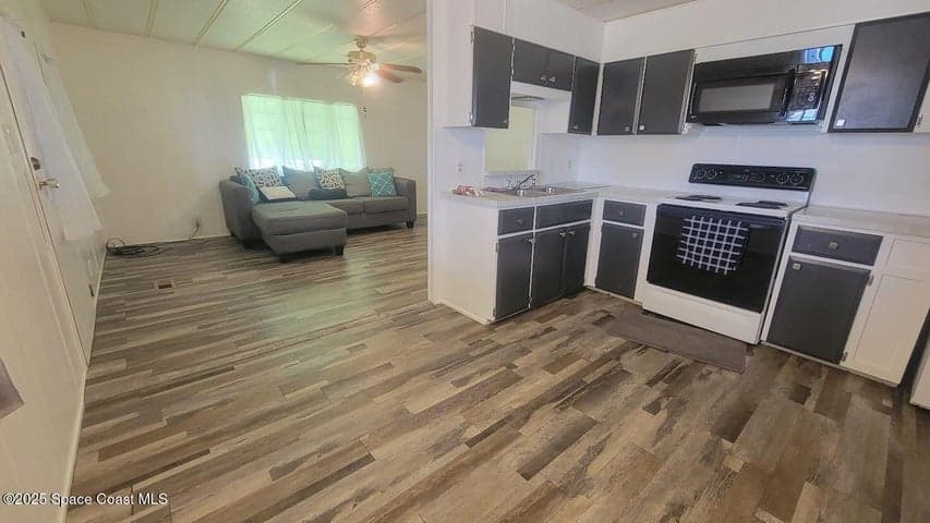 566 Marnie Circle, Melbourne, FL 32904 — photo 4