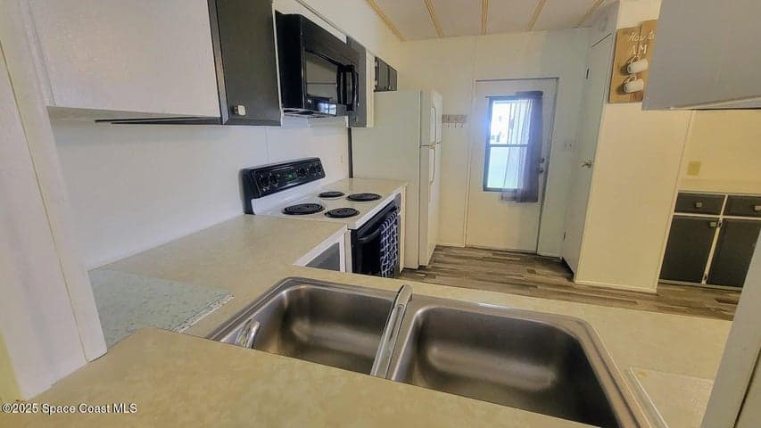 566 Marnie Circle, Melbourne, FL 32904 — photo 7