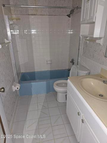 125 E Colonial Court #C, Indian Harbour Beach, FL 32937 — photo 7