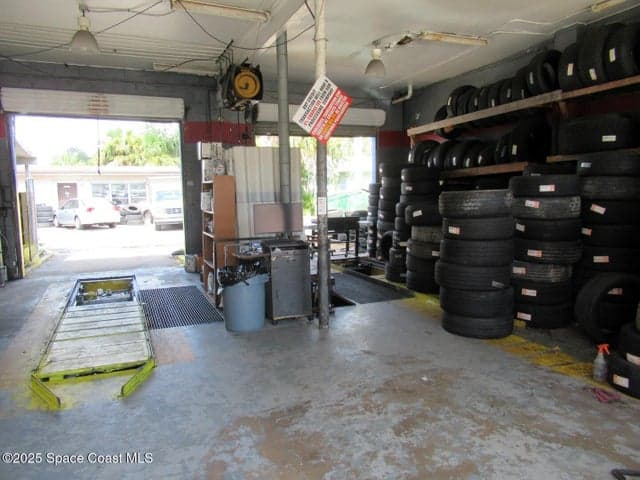 Photo 11