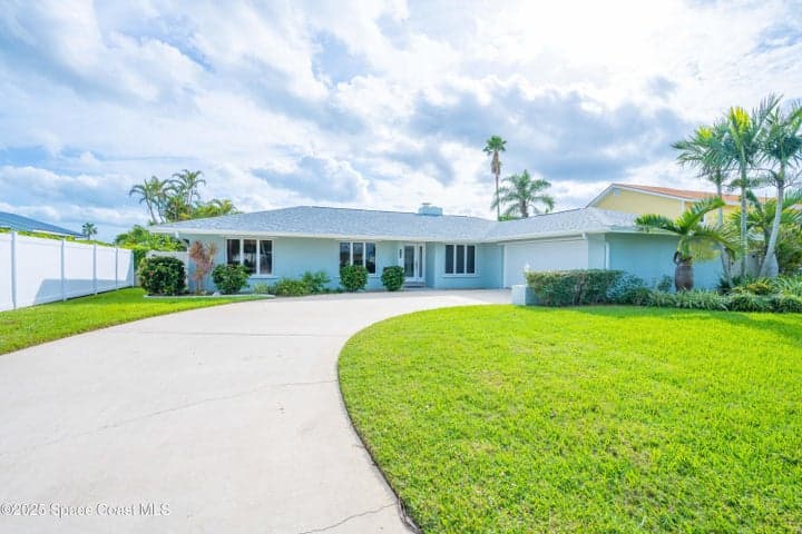 6 Country Club Road, Cocoa Beach, FL 32931