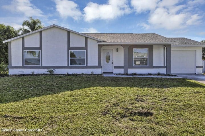 1099 Dusseldorf Avenue NW, Palm Bay, FL 32907