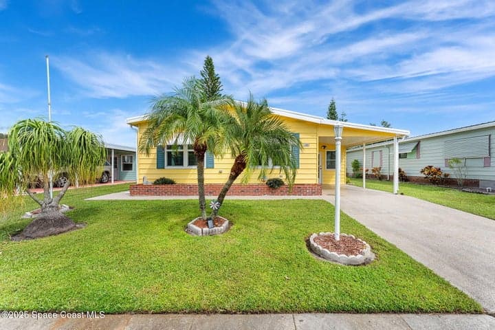 1885 Mango Street NE, Palm Bay, FL 32905
