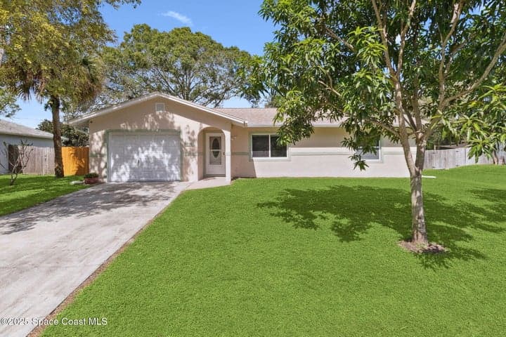 919 Quail Street SE, Palm Bay, FL 32909