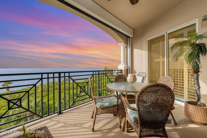 2022 Julep Drive 304, Cocoa Beach, FL 32931