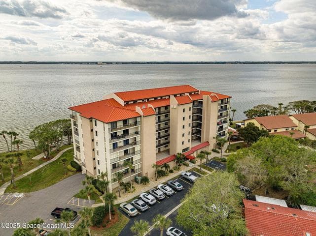 3220 River Villa Way 121, Melbourne Beach, FL 32951
