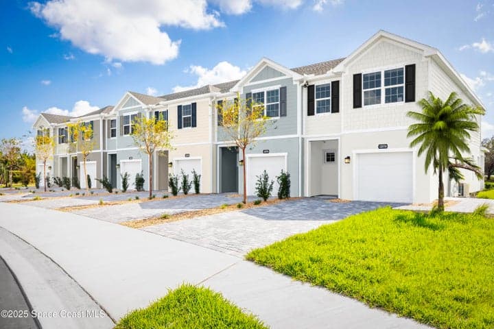 1848 Kendall Pointe Place, Melbourne, FL 32935