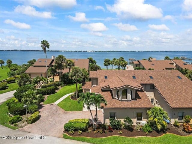 208 The Road To Waterford Bay C-2, Melbourne Beach, FL 32951