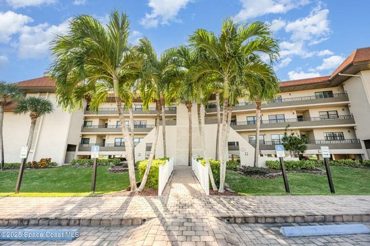 18 Marina Isles Boulevard #101, Indian Harbour Beach, FL 32937 — photo 6