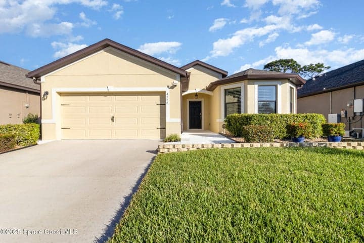 4554 Magenta Isles Drive, Melbourne, FL 32904