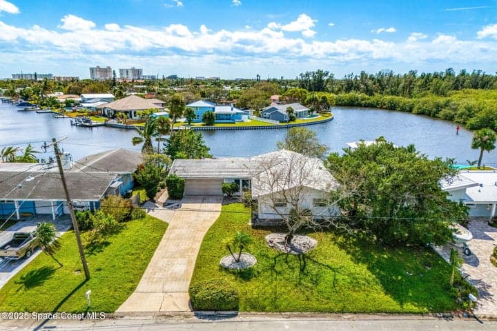 272 Bahama Boulevard, Cocoa Beach, FL 32931