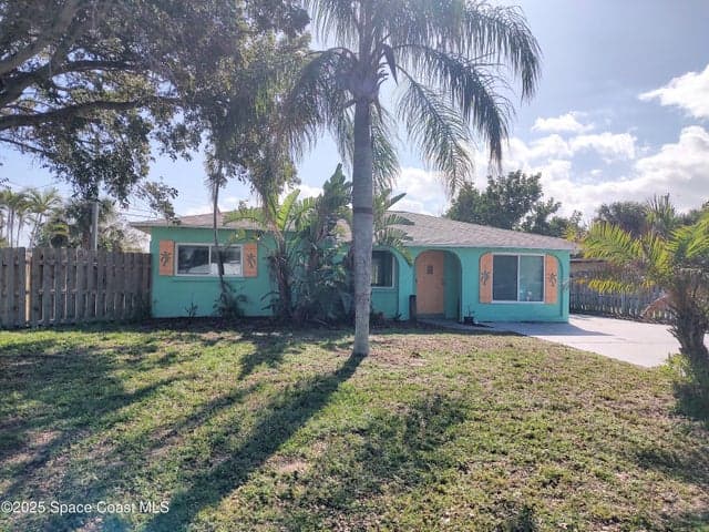 211 Avenida De Paz, Indialantic, FL 32903