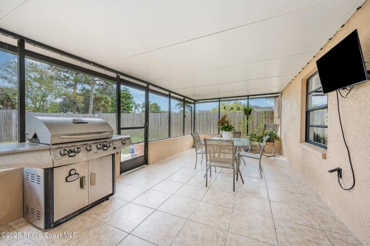 220 Cinnamon Lake Circle, Melbourne, FL 32901 — photo 5