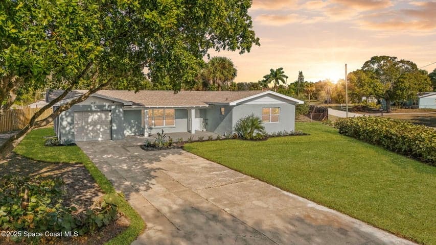 100 Charles Drive, Melbourne, FL 32935