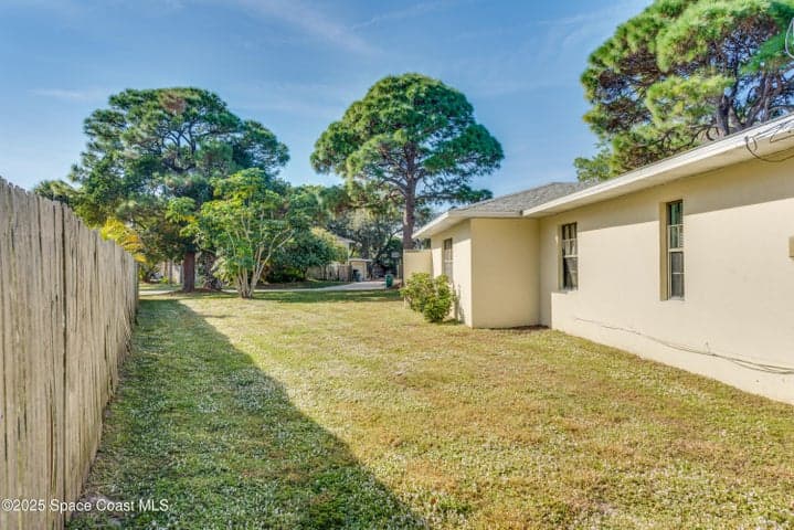 128 Lagoon Avenue, Melbourne, FL 32901 — photo 24