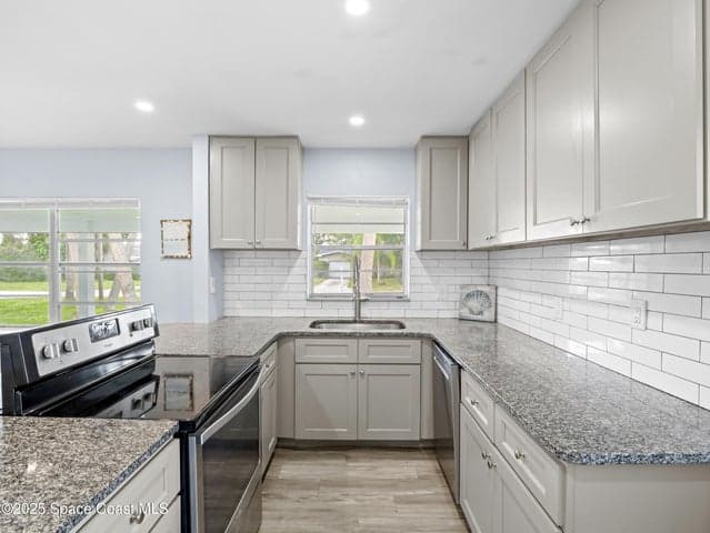 1715 Glendon Drive, Melbourne, FL 32901 — photo 9