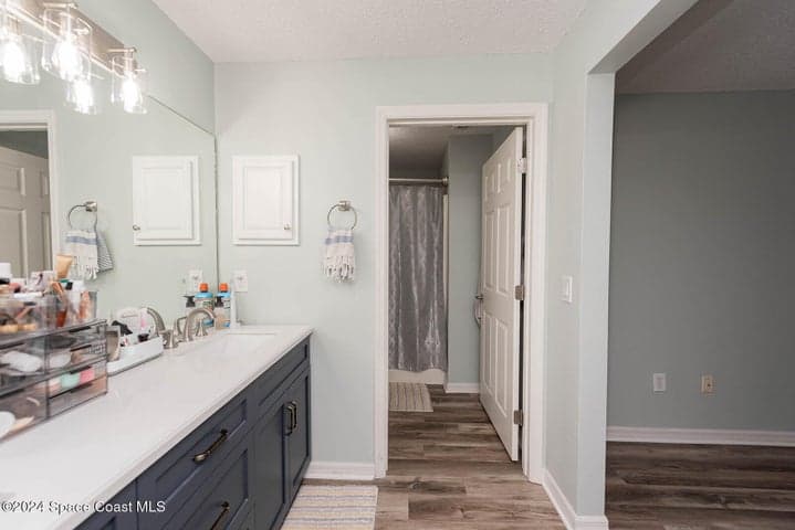 Photo 24