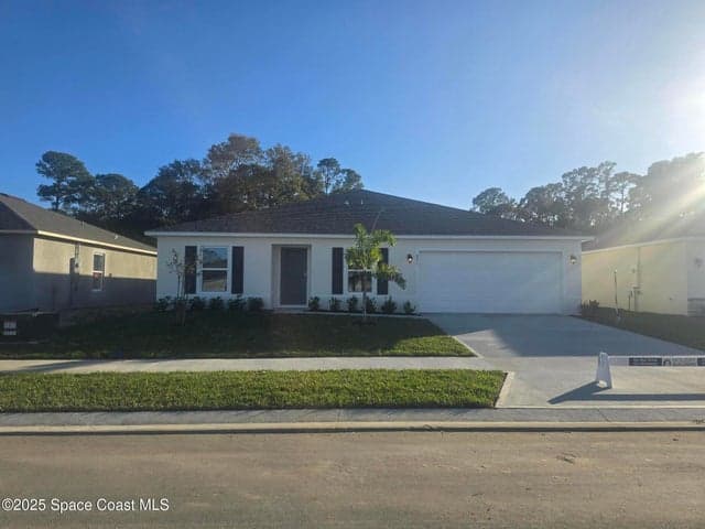 971 SW Richmond Circle SW, Palm Bay, FL 32908