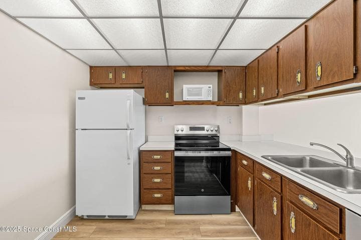 2727 N Wickham Road #202-8, Melbourne, FL 32935 — photo 11