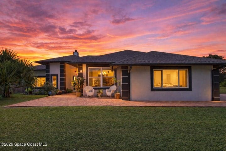 1598 Bay Mare Lane NW, Palm Bay, FL 32907