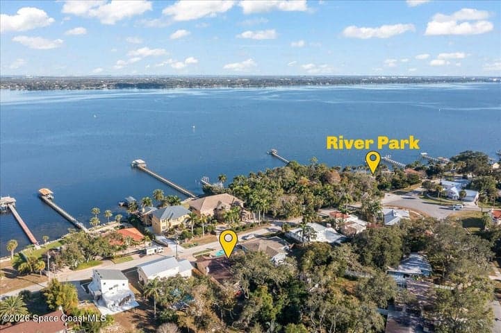 2123 N Indian River Drive, Cocoa, FL 32922