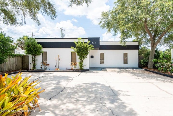 315 E Strawbridge Avenue, Melbourne, FL 32901