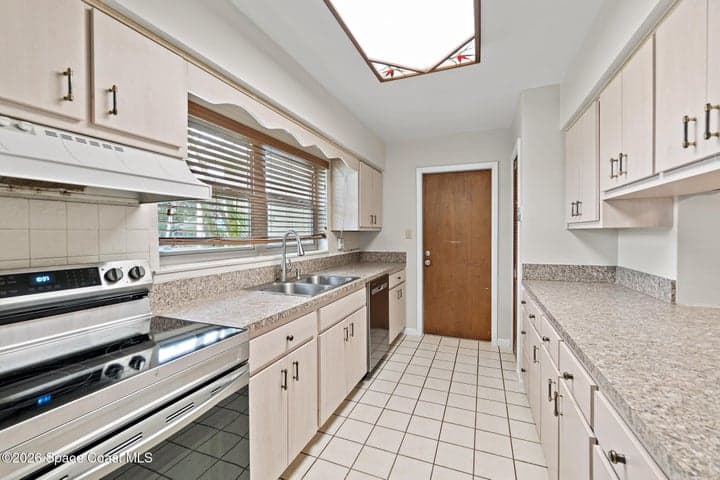 105 Hedgegrove Avenue, Satellite Beach, FL 32937 — photo 6