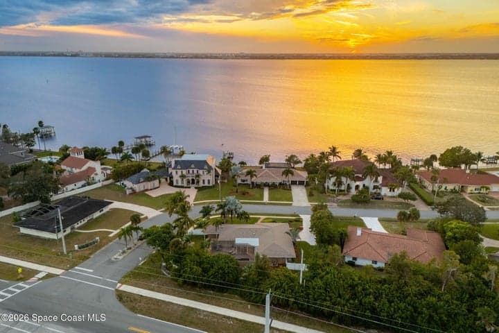 704 Malibu Lane, Indialantic, FL 32903 — photo 6