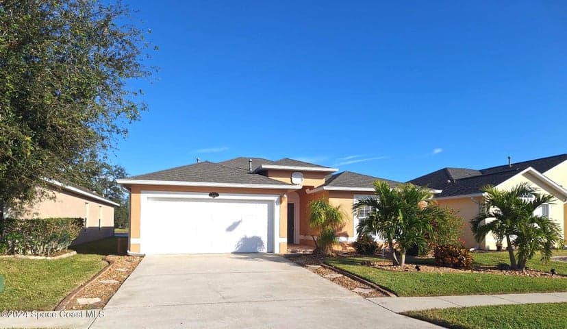 4550 Bellaluna Drive, Melbourne, FL 32904