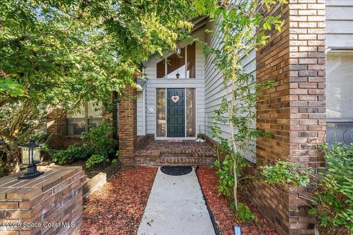 594 Hummingbird Drive, Indialantic, FL 32903