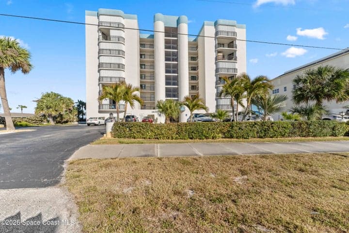 1835 S Atlantic Avenue 301, Cocoa Beach, FL 32931