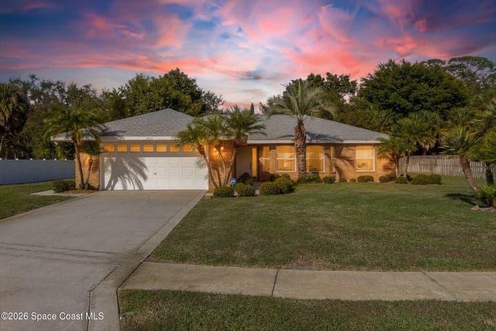 2446 Oakcrest Lane, Melbourne, FL 32904
