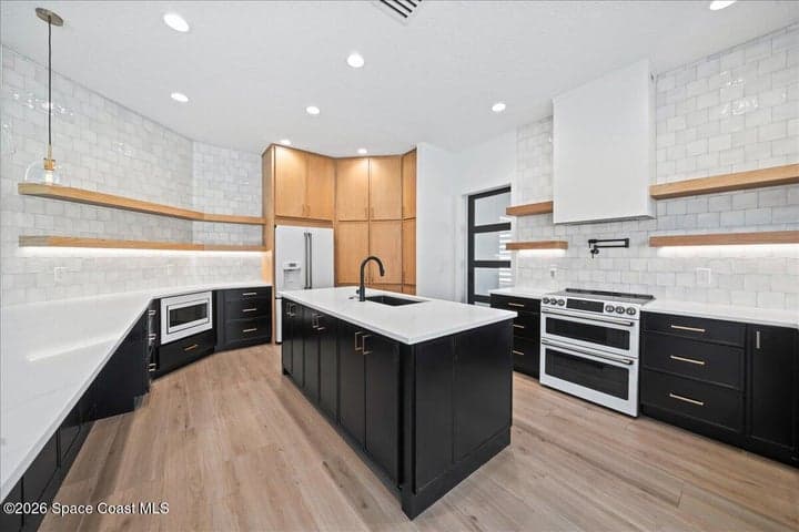 300 Amberjack Place, Melbourne Beach, FL 32951 — photo 11