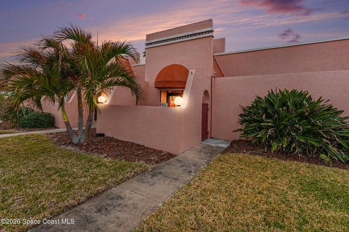 756 S Orlando Avenue 106, Cocoa Beach, FL 32931