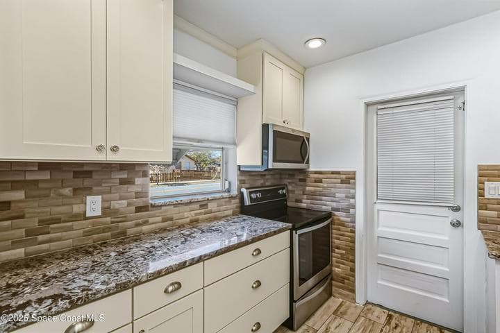 1811 Hickory Street, Melbourne, FL 32901 — photo 9