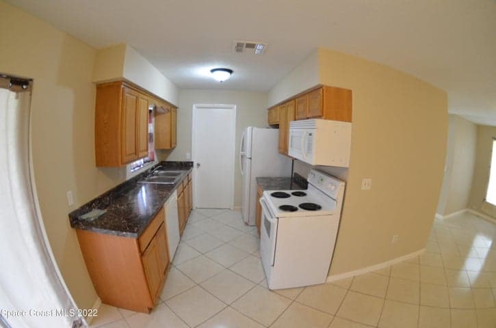 2912 Pembroke Road, Melbourne, FL 32935 — photo 9