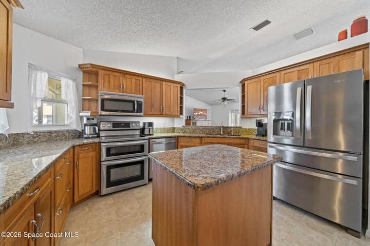 853 Lamplighter Drive NW, Palm Bay, FL 32907 — photo 10
