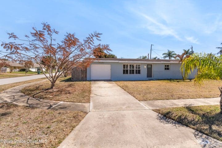 250 Harbour Drive E, Indian Harbour Beach, FL 32937