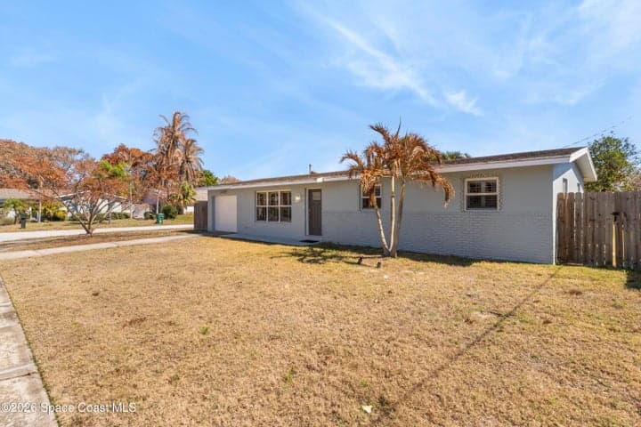 250 Harbour Drive E, Indian Harbour Beach, FL 32937 — photo 4