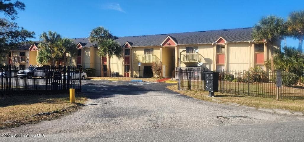 2101 Forest Knoll Drive NE 01-205, Palm Bay, FL 32905