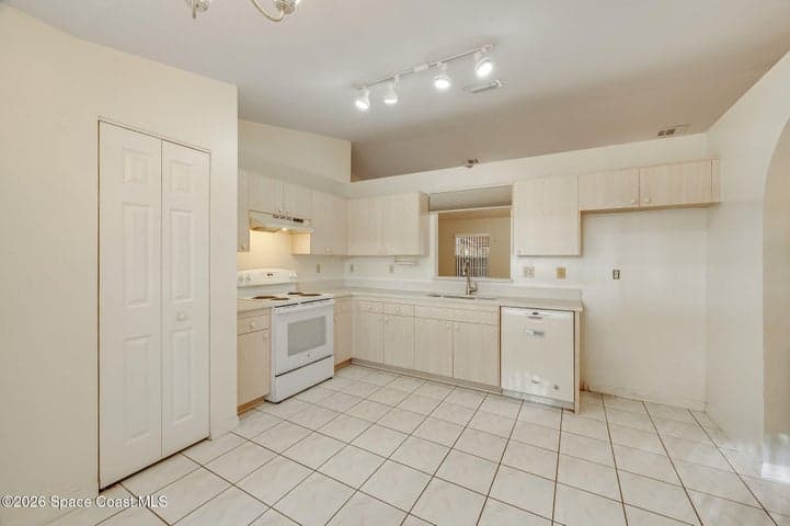 5601 Banos Avenue, Cocoa, FL 32927 — photo 10